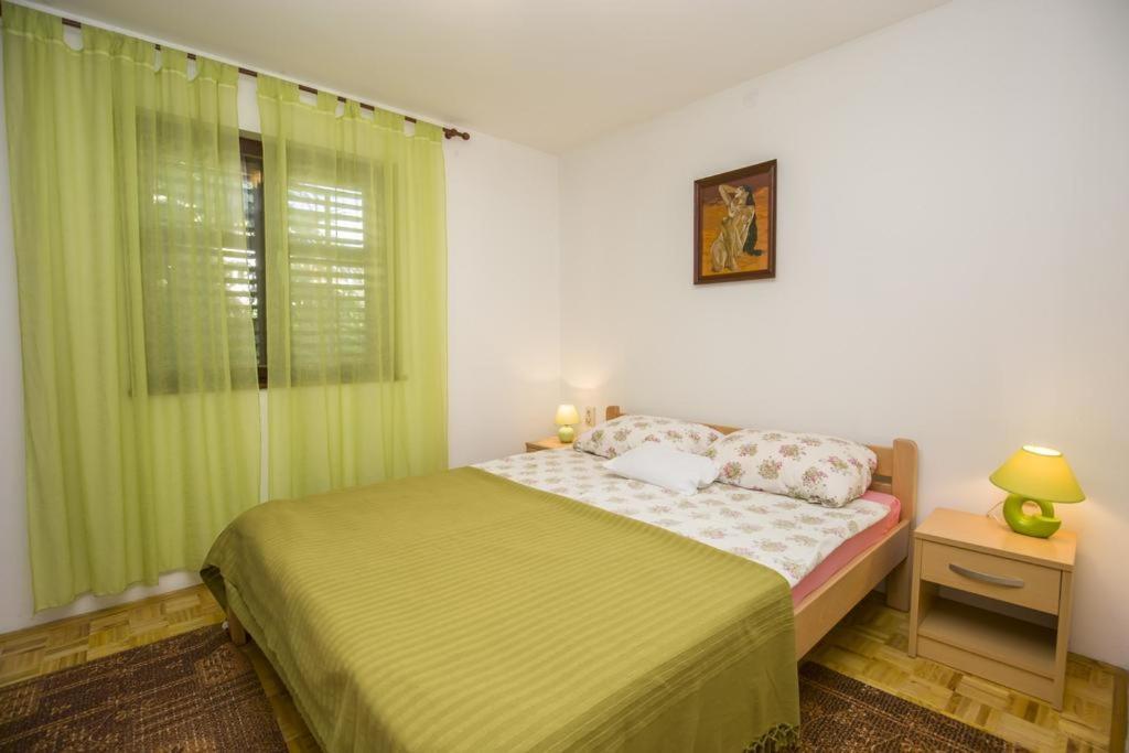 Apartman Laurus Malinska Dış mekan fotoğraf
